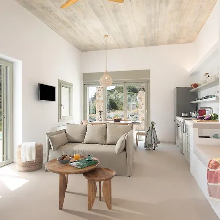 Themis Homes Holiday home *